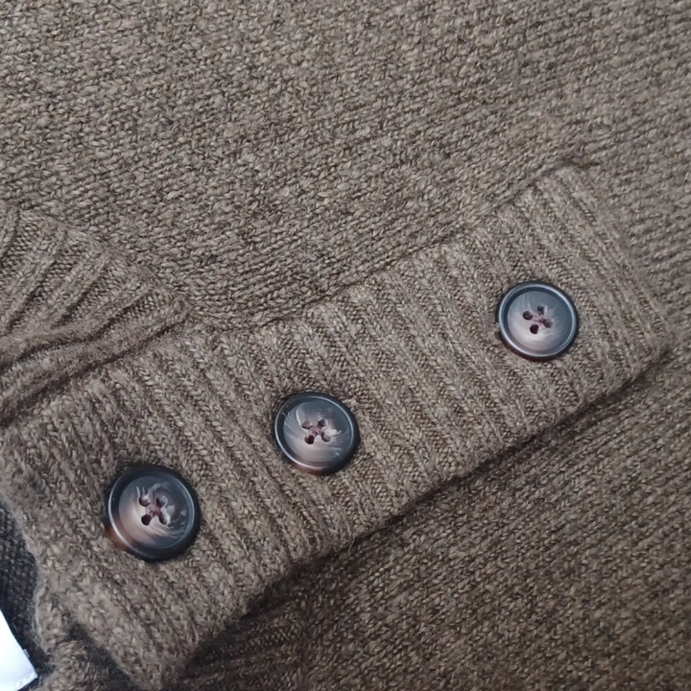 Old Navy sweater - Picture 12 of 14